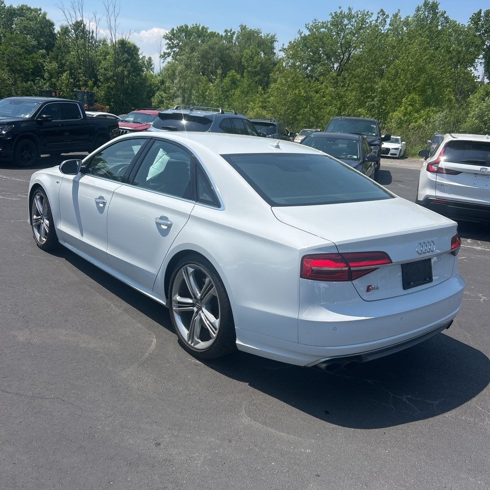 Used 2015 Audi S8 AWD/4WD image 4