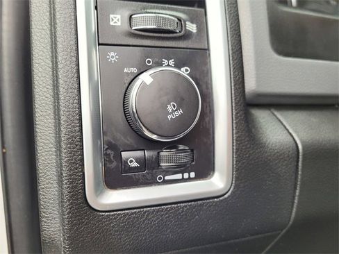 Used 2018 RAM 2500 Big Horn image 13