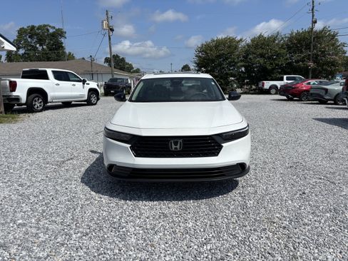 Used 2025 Honda Accord SE image 5