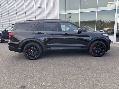Used 2023 Ford Explorer ST AWD/4WD image 9