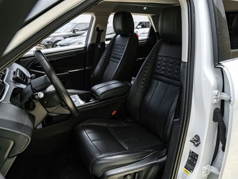 Used 2020 Land Rover Range Rover Evoque SE AWD/4WD image 32