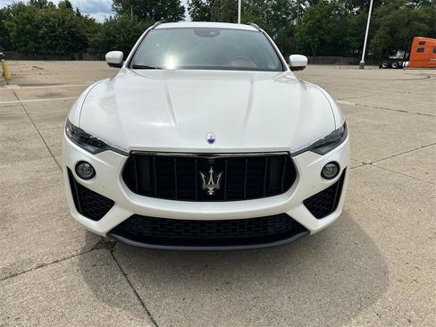 Used 2019 Maserati Levante S GranSport AWD/4WD image 24