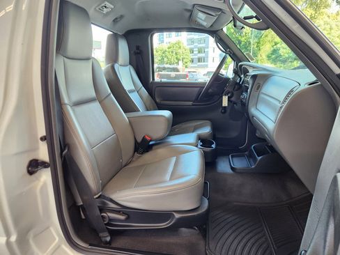 Used 2005 Ford Ranger XL image 12