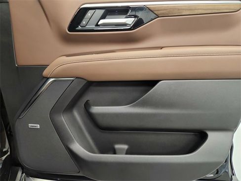 New 2026 Chevrolet Tahoe High Country w/ Sun And Tow Package image 29