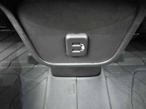 Used 2022 Chevrolet Equinox LT FWD image 23