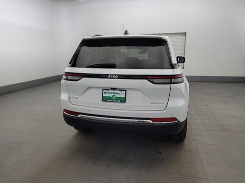 Used 2023 Jeep Grand Cherokee Laredo w/ Luxury Tech Group I image 7