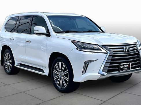 Used 2017 Lexus LX 570 4WD image 3