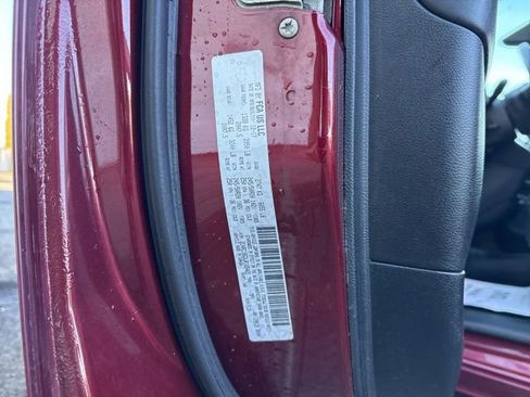 Used 2018 Chrysler Pacifica Touring-L w/ Premium Audio Group image 29