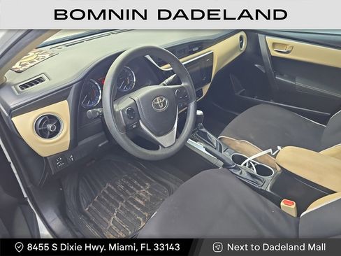 Used 2017 Toyota Corolla LE image 9