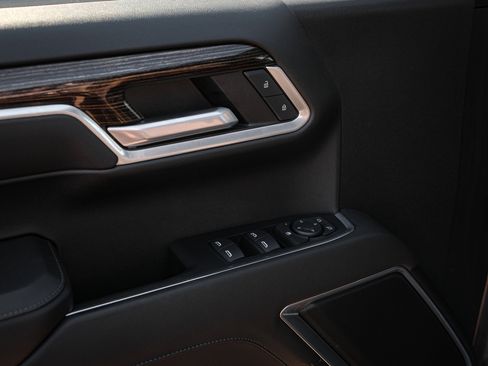 Used 2022 GMC Sierra 1500 Elevation image 15