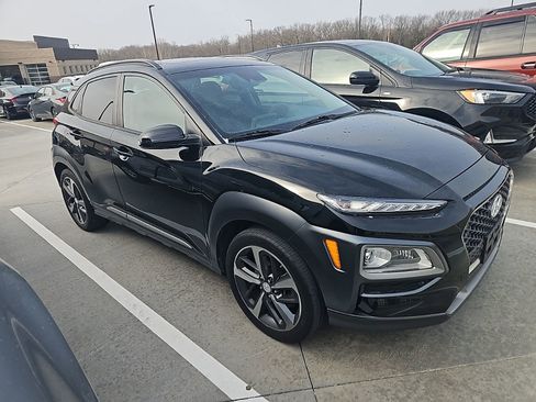 Used 2021 Hyundai Kona Limited image 3
