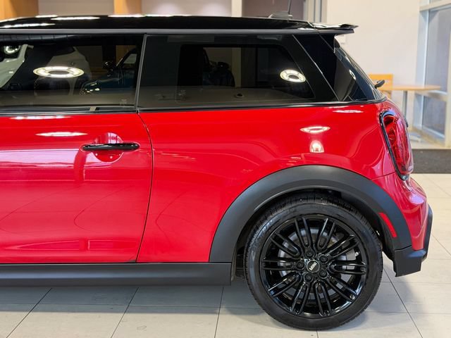 Used 2023 MINI Cooper S w/ Signature Upholstery Package FWD image 9