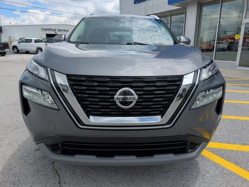 Used 2021 Nissan Rogue SV w/ Premium Package AWD/4WD image 2