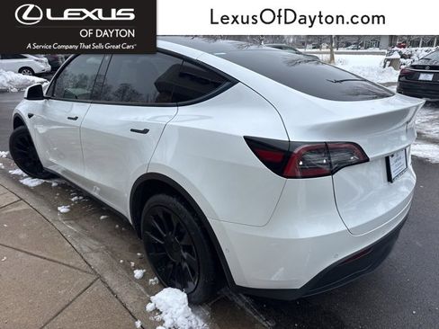Used 2022 Tesla Model Y Long Range image 5