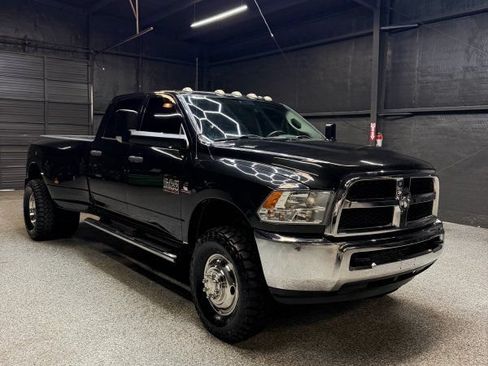 Used 2018 RAM 3500 Tradesman w/ Chrome Appearance Group AWD/4WD image 3