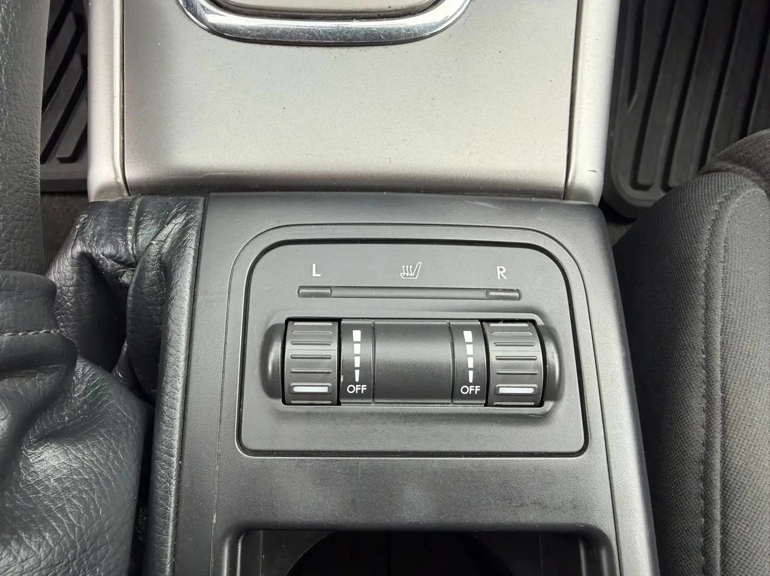 Used 2008 Subaru Outback 2.5i L.L. Bean AWD/4WD image 24