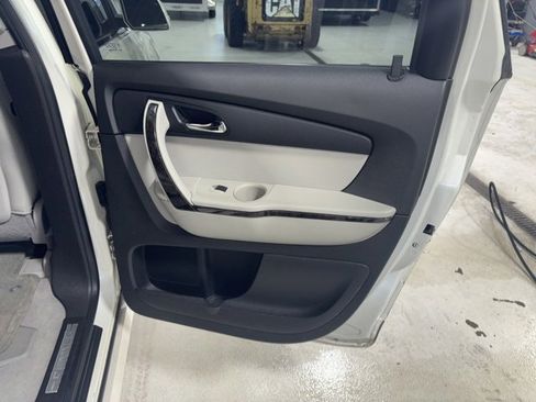 Used 2012 GMC Acadia Denali image 28