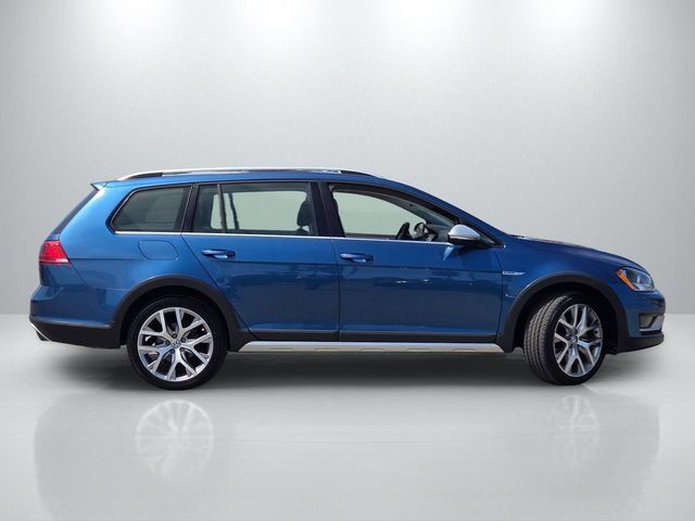 Used 2017 Volkswagen Golf Alltrack SEL AWD/4WD image 3