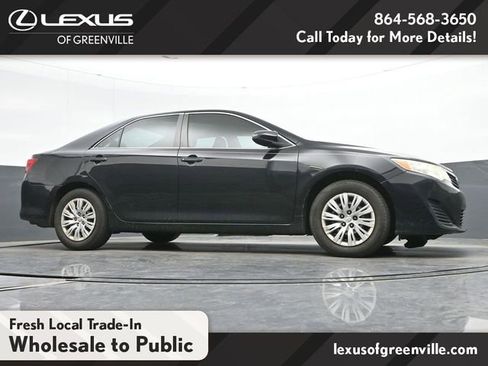 Used 2014 Toyota Camry FWD image 11