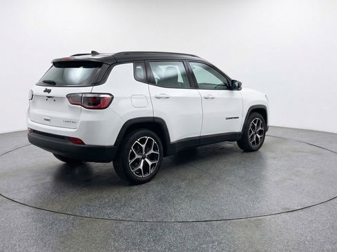 Used 2025 Jeep Compass Limited AWD/4WD image 9