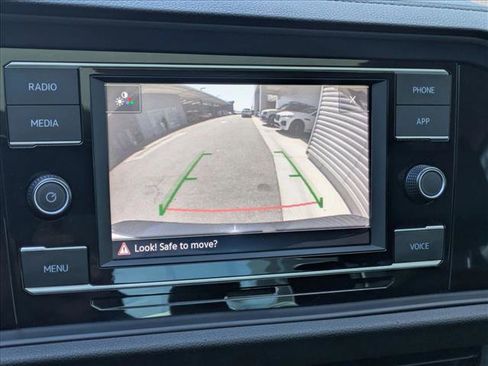Used 2022 Volkswagen Jetta SE FWD image 13