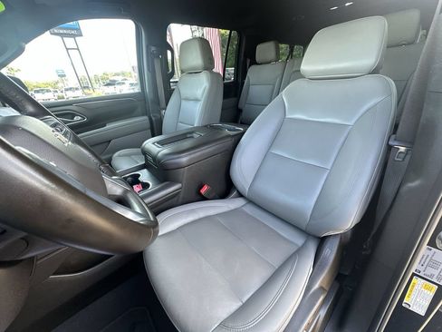 Used 2024 Chevrolet Suburban LT AWD/4WD image 19