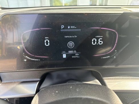Used 2023 Kia Sportage EX FWD image 6
