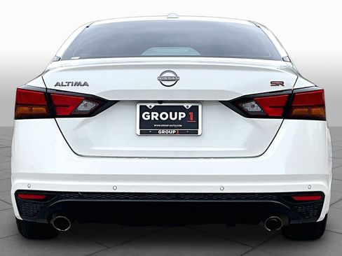 Certified 2024 Nissan Altima 2.5 SR w/ SR Premium Package FWD image 5