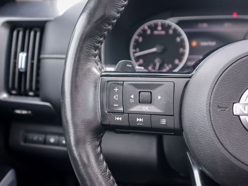 Used 2024 Nissan Pathfinder SL w/ SL Premium Package image 12