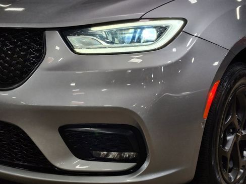 Used 2021 Chrysler Pacifica Touring-L w/ S Appearance Package image 14