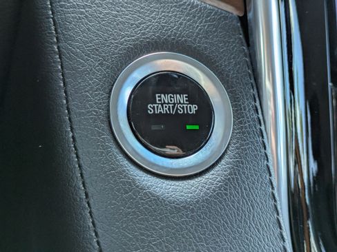 Used 2018 Cadillac Escalade 2WD image 30