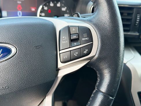 Used 2021 Ford Explorer XLT w/ Equipment Group 202A AWD/4WD image 13