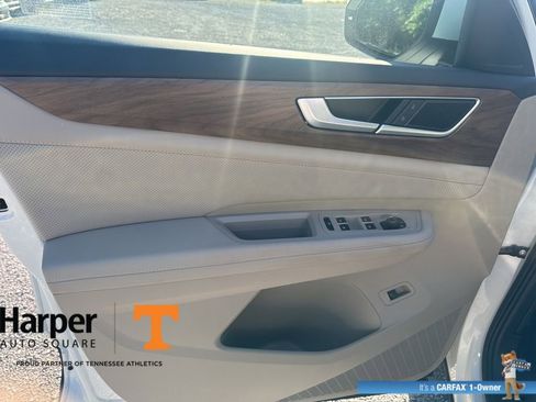 Used 2025 Volkswagen Atlas SE image 19