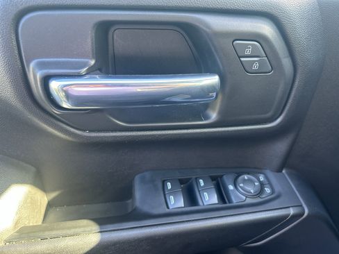 Used 2022 Chevrolet Silverado 1500 Custom image 18