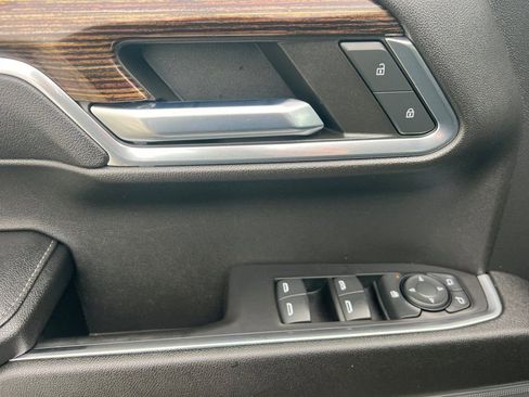 Used 2023 GMC Sierra 1500 Elevation w/ Preferred Package image 8