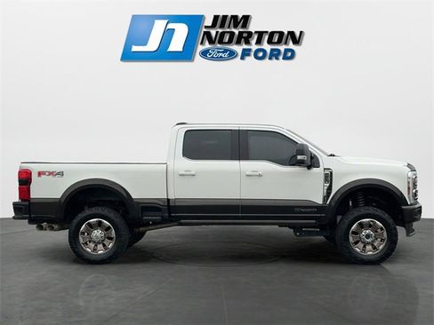 Used 2024 Ford F250 King Ranch w/ FX4 Off-Road Package image 2