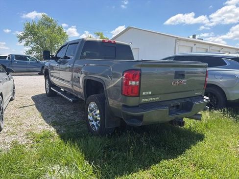 Used 2017 GMC Sierra 2500 Denali w/ Duramax Plus Package AWD/4WD image 7