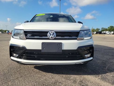 Used 2021 Volkswagen Tiguan SE R-Line AWD/4WD image 3
