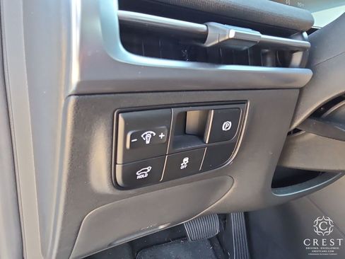 Used 2025 Hyundai Tucson Limited FWD image 11