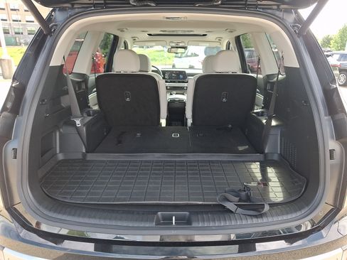 Used 2023 Kia Telluride EX w/ EX Captain's Chair Package FWD image 30