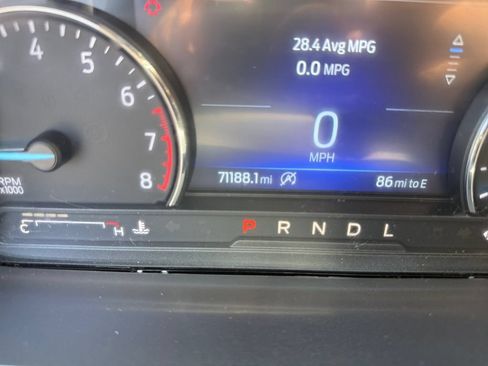 Used 2021 Ford Explorer XLT w/ Equipment Group 202A RWD image 19