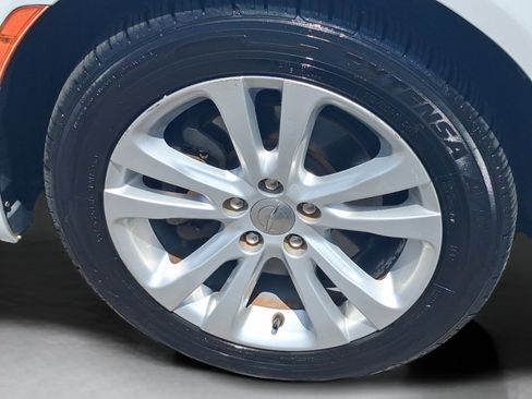 Used 2016 Chrysler 200 Limited FWD image 10