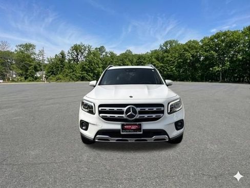 Used 2022 Mercedes-Benz GLB 250 4MATIC image 3