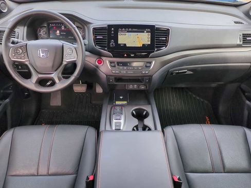 Used 2025 Honda Passport TrailSport image 21
