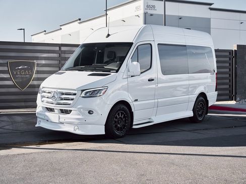 Used 2019 Mercedes-Benz Sprinter 144 image 2