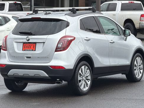 Used 2018 Buick Encore Preferred FWD image 5
