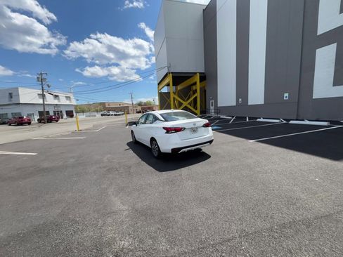 Used 2024 Nissan Altima 2.5 S FWD image 16