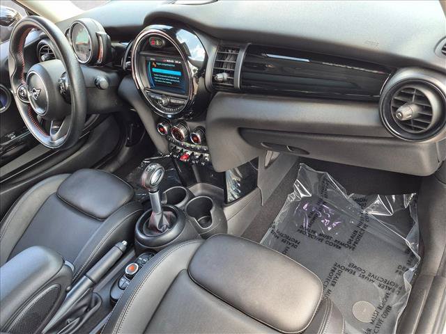 Used 2019 MINI Cooper S w/ Signature Upholstery Package FWD image 19
