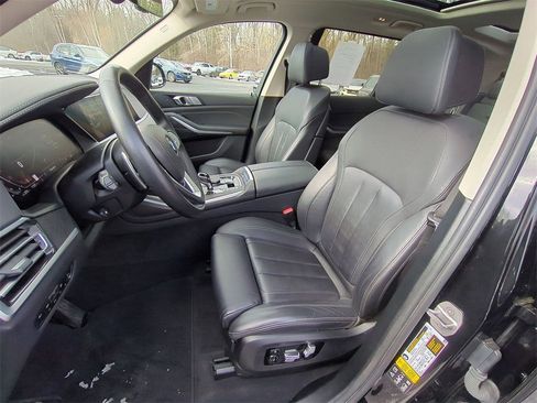 Certified 2022 BMW X7 xDrive40i w/ Premium Package image 8
