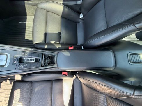 Certified 2017 Porsche 911 4 Coupe AWD/4WD image 18